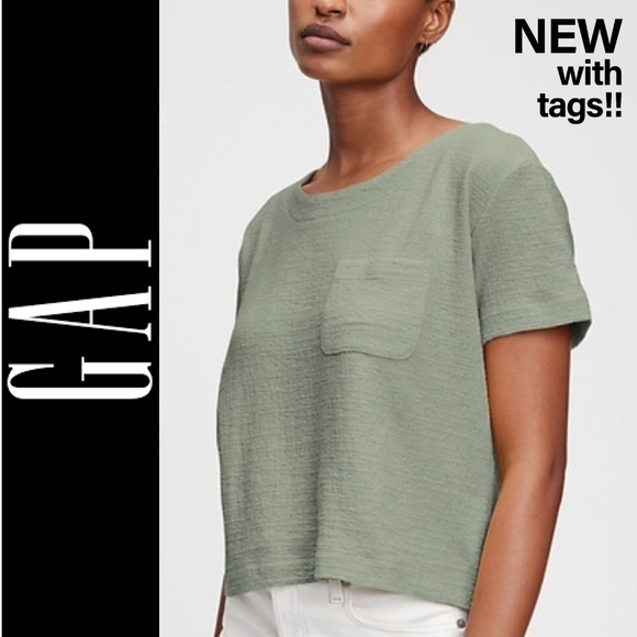 GAP Tops - NWT 🌺 GAP Relaxed Pocket Shirt | Small